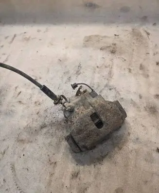 BMW 7 E32 Front brake caliper 