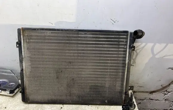 Volkswagen Sharan Coolant radiator