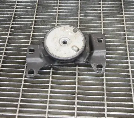 Volvo V40 Engine mount bracket 5N517M121KD