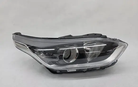 KIA Ceed Headlight/headlamp 92102J7050