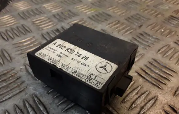 Mercedes-Benz C W202 Alarm control unit/module 2028207426 A2028207426