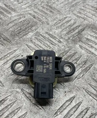 Nissan Navara D23 Airbag deployment crash/impact sensor 988365SA0A