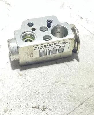 Air conditioning (A/C) expansion valve