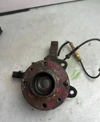 Renault Clio II Front wheel hub spindle knuckle 5454