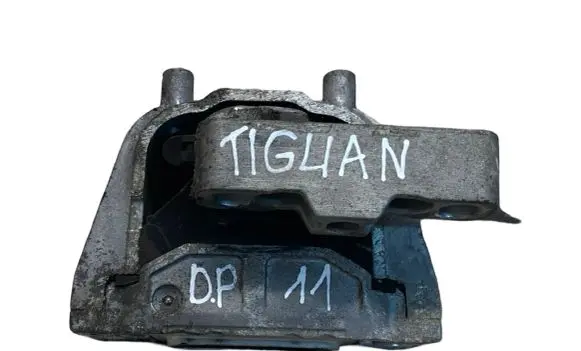 Volkswagen Tiguan Engine mount bracket 5N0199262