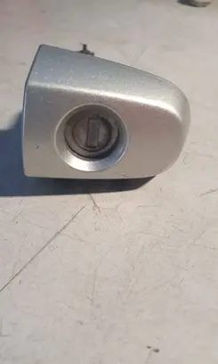 Toyota Avensis T250 Front door lock (next to the handle) N0501336