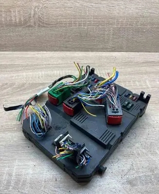 Peugeot 407 Fuse module 624565407 9643851580D04