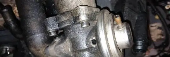 Volkswagen Polo IV 9N3 EGR valve 045131501F