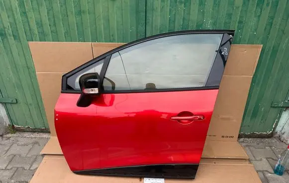 Renault Clio IV Front door 801017896R