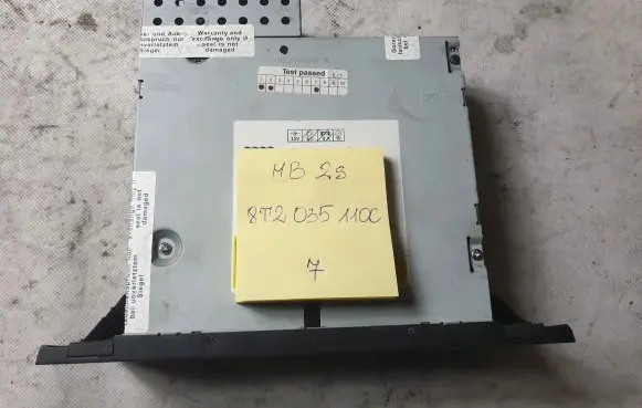 Audi A5 8T 8F CD/DVD changer 8T2035110C