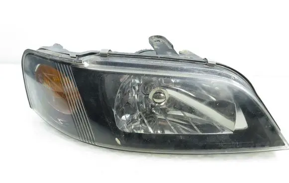 Mitsubishi Space Star Headlight/headlamp 15626400