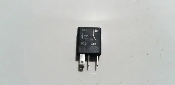 Fiat Punto (188) Other relay 46520421 702.30