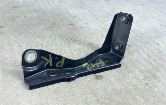 BMW X1 F48 F49 Fender mounting bracket 7392803