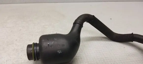 Audi A4 S4 B6 8E 8H Breather/breather pipe/hose 06B103211H VCD446076