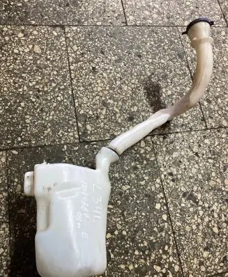 Peugeot 207 Windshield washer fluid reservoir/tank 964833758003