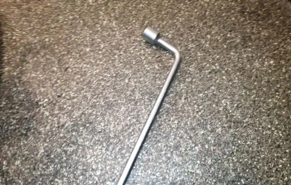 Mercedes-Benz ML W164 Wheel nut wrench A2215810001