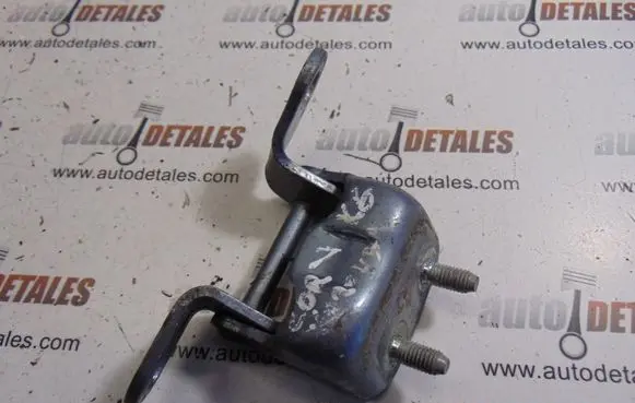 Toyota Corolla E120 E130 Rear door upper hinge