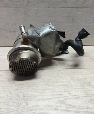 Volkswagen PASSAT B8 EGR valve cooler 05L131512C KN973006 ARU05LV03
