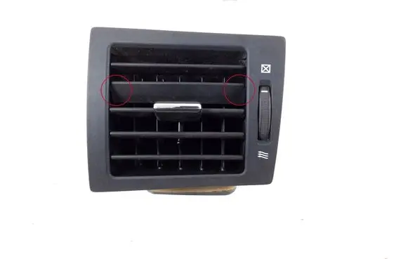 Toyota Avensis T270 Dashboard side air vent grill/cover trim 55660-05101