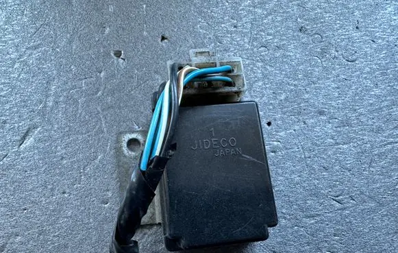 Nissan Patrol 260 Window wiper relay 28890B8U60