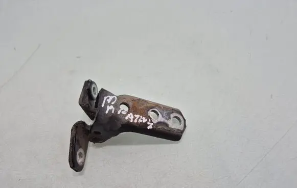Mitsubishi Pajero Front door lower hinge 
