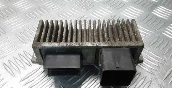 Renault Latitude (L70) Glow plug pre-heat relay 8200558438