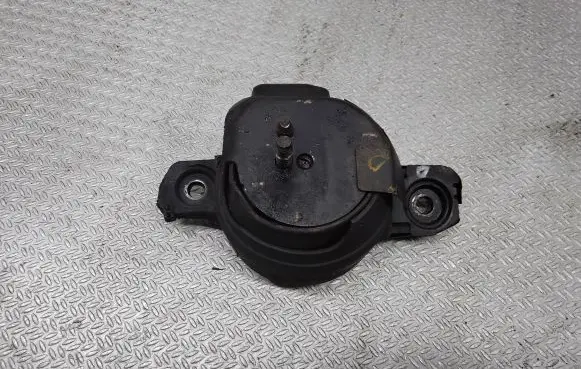 Subaru Forester SH Engine mount bracket