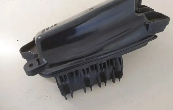 Mercedes-Benz C W204 Vacuum air tank A6510700568