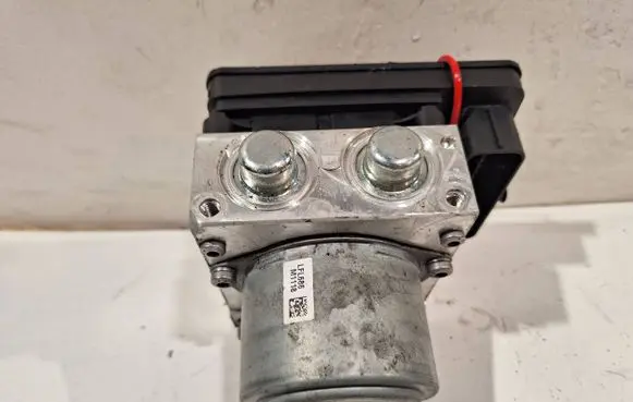Fiat 500L ABS Pump 52056415
