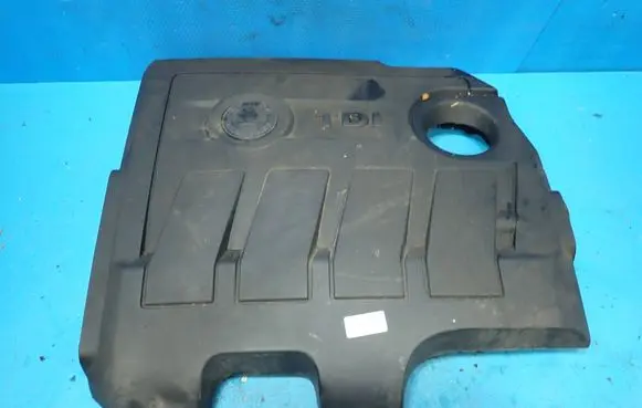 Skoda Fabia Mk2 (5J) Engine cover (trim) 03L103925BA