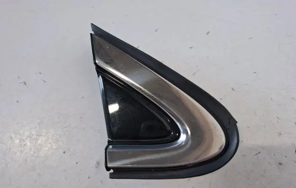 Lexus RX 450H Fender end trim 6011848030