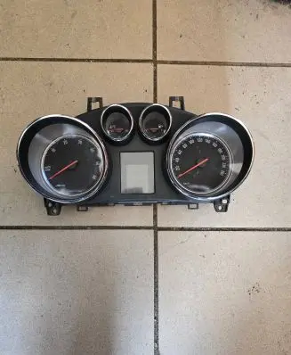 Opel Mokka Speedometer (instrument cluster) 654663731 42342754 5022557000450231