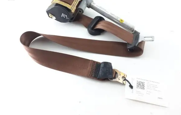Audi A4 S4 B5 8D Front seatbelt 8D0857706