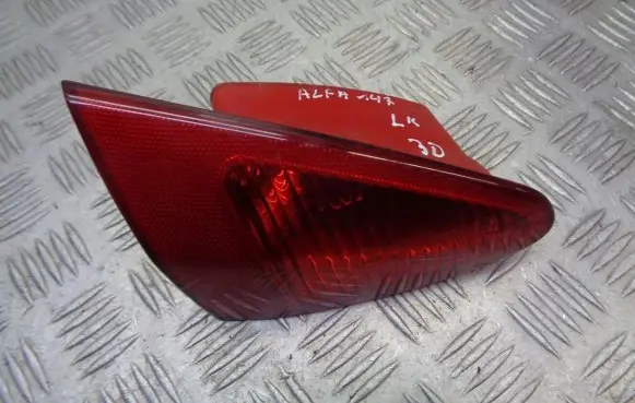 Alfa Romeo 147 Tailgate rear/tail lights