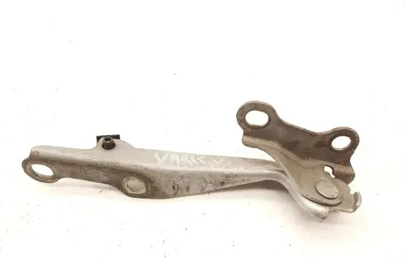 Toyota Yaris Engine bonnet/hood hinges