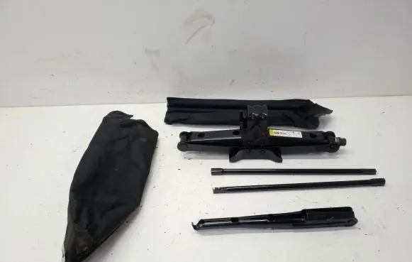 Chrysler Town u0026 Country V Lift Jack 04721851AC 04721851