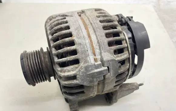Volkswagen PASSAT B6 Generator/alternator 06F903023F
