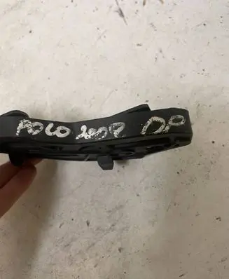 Volkswagen Polo IV 9N3 Front bumper mounting bracket 6Q0807184A M1922