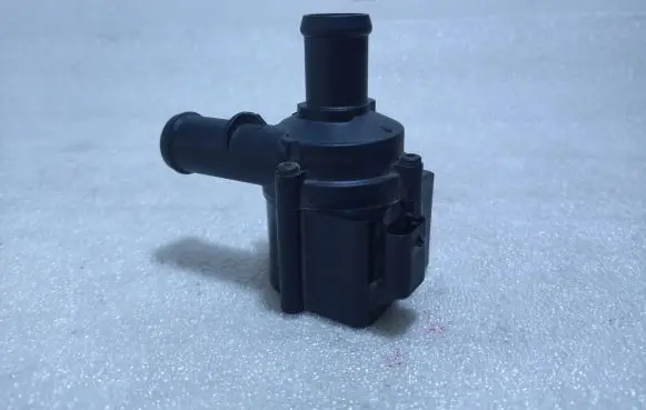 Volkswagen Golf VII Electric auxiliary coolant/water pump 06H121601J SK216025