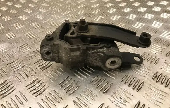 Volvo S60 Engine mount bracket TR18070MR8
