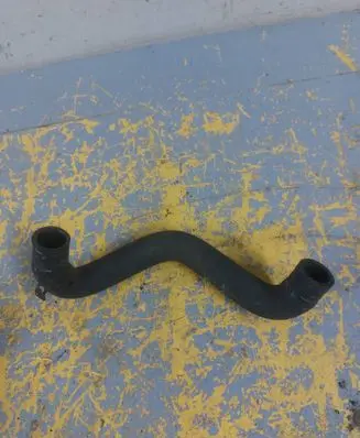 Volkswagen Touran I Coolant pipe/hose