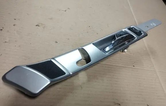Chrysler Pacifica Front door interior handle