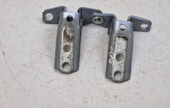 Mitsubishi Outlander Front door hinge set A036834
