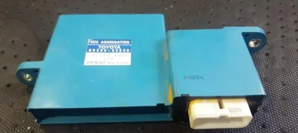 Toyota Yaris Other control units/modules 8930052030 89300-52030