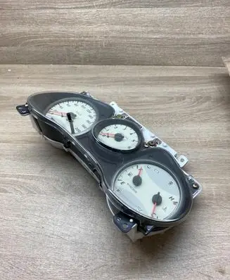 Toyota RAV 4 (XA20) Speedometer (instrument cluster) 838004A091
