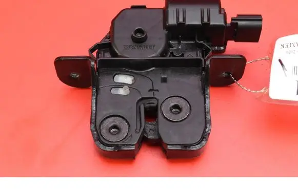 Renault Megane I Tailgate/trunk/boot lock/catch/latch 40557161