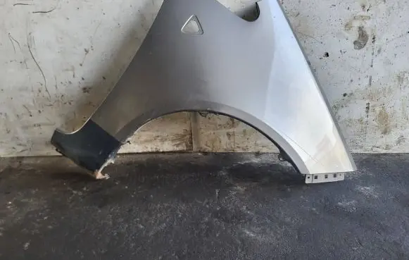 Mitsubishi Colt Fender