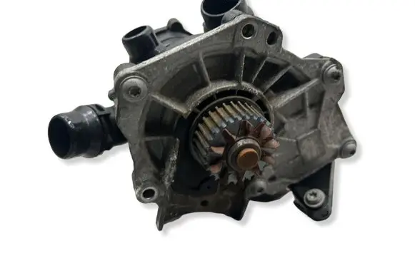 Audi A4 S4 B9 Water pump 06L121111J