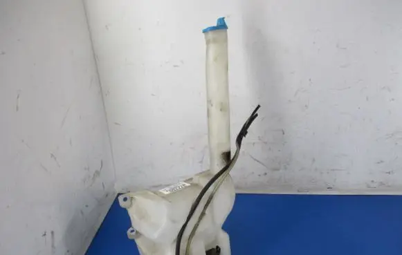 Suzuki Liana Windshield washer fluid reservoir/tank 080851-083