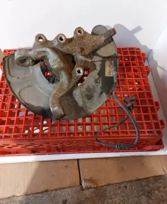 Mercedes-Benz E W212 Front wheel hub 2123309500 090140313801L 1014000902379